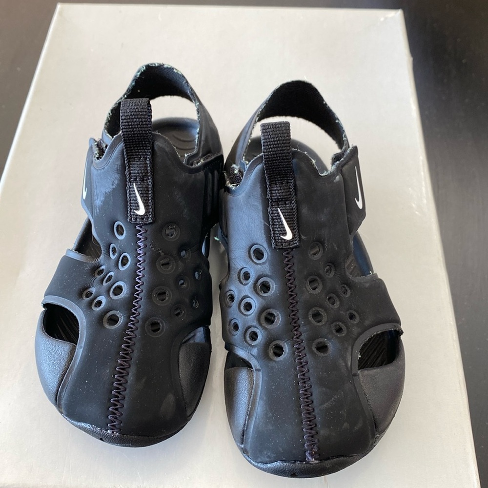 Nike Sunray Protect 2 Sneakers